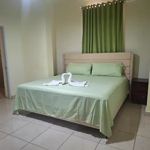 Enrique I Gazcue, Hostel